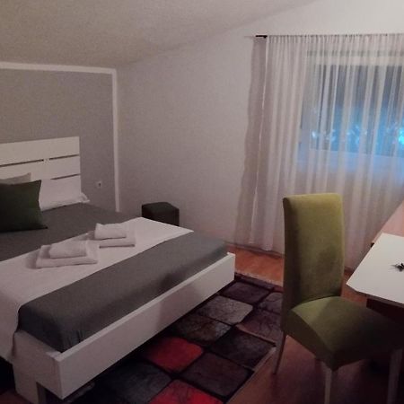 Villa Monera Apartments & Rooms & Free Garage Mostar Exterior photo